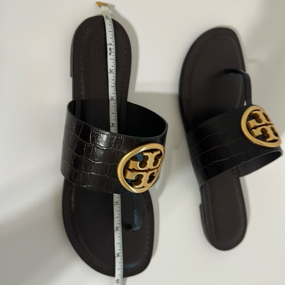 Authentic BENTON BAND FLAT SANDAL
CROCO EMBOSS - Picture 6 of 8